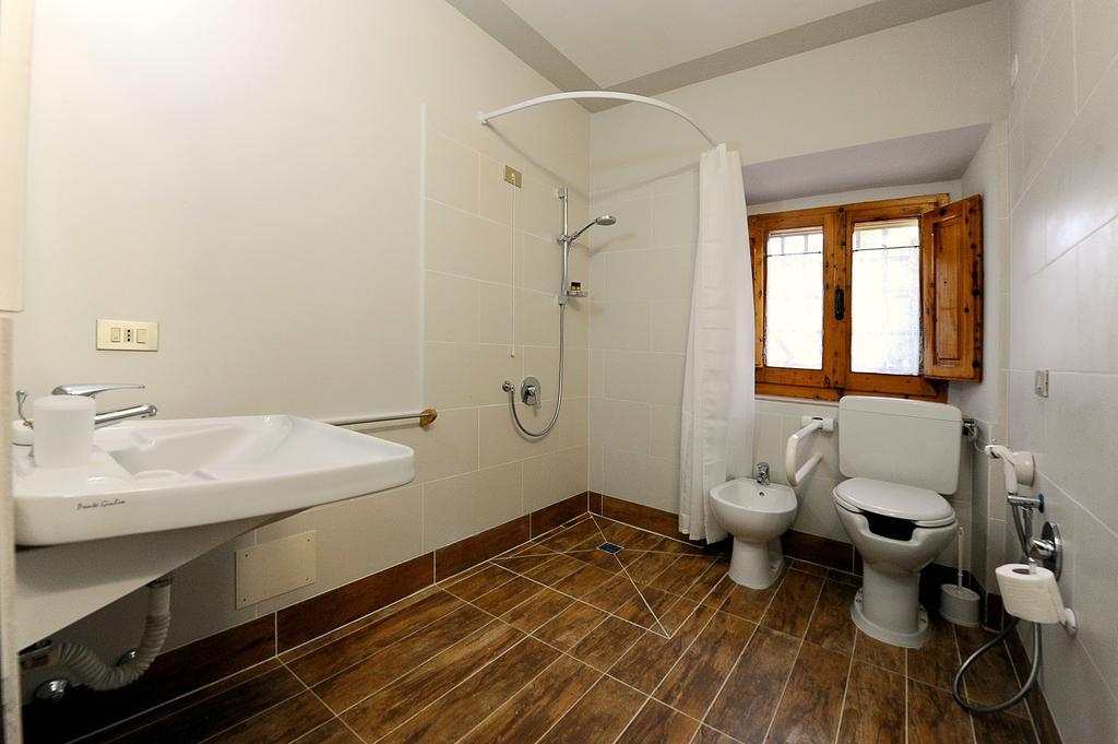 Mancino Bed & Breakfast Поджибонси Стая снимка