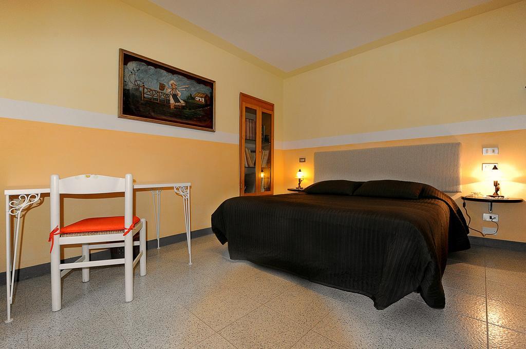 Mancino Bed & Breakfast Поджибонси Стая снимка