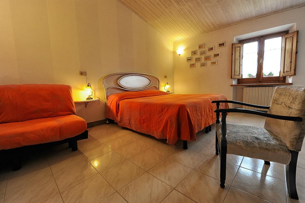 Mancino Bed & Breakfast Поджибонси Стая снимка